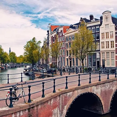 Aemstel Отель *